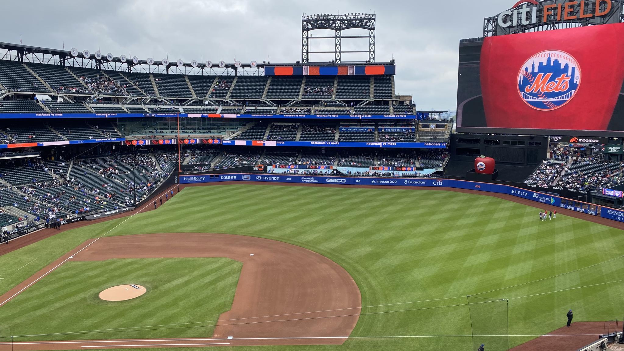 An image of the field at Citi Field from the first base side